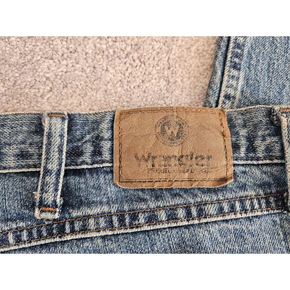 Men's Wrangler jeans, size 44x32 - Picture 3 of 7
